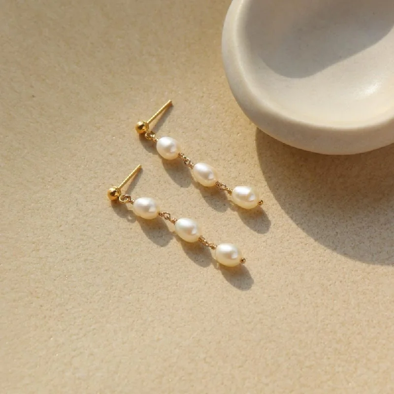 ladies earrings heavy gold-Trillium Pearl Drop Earrings | Wholesale